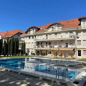 https://bella-wellness-apartman.hotels-hajduszoboszlo-hungary.com